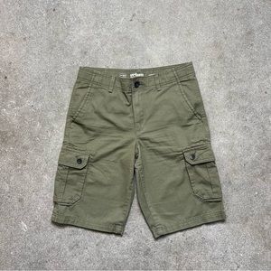 Army green cargo utility shorts 🪖✨